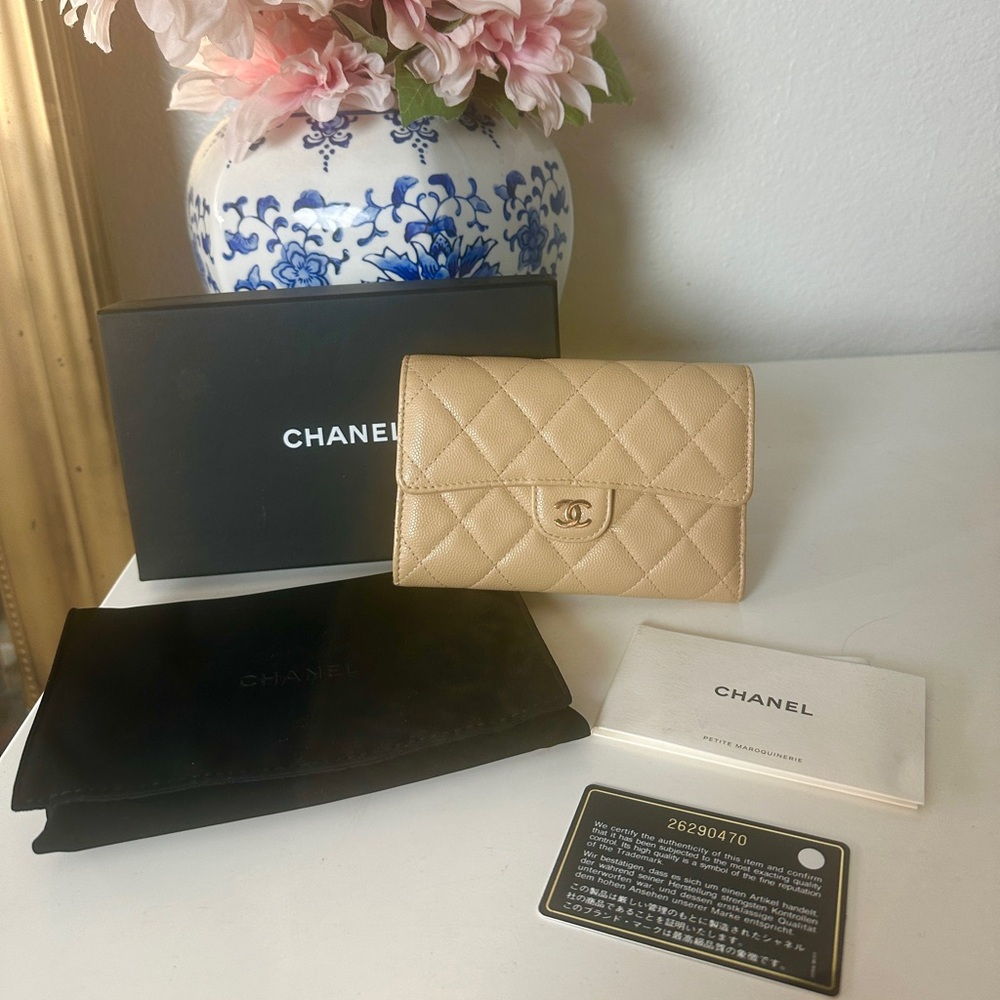 Chanel nude beige wallet
